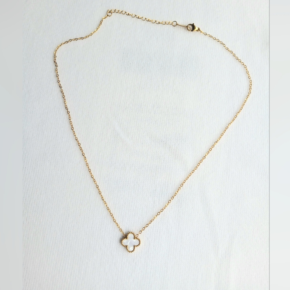 Flower necklace